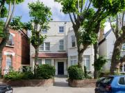 apartment in Woodchurch Road apartment in Woodchurch Road