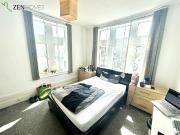 apartment in Woolwich Road, London