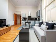 Apartment London London 66968788