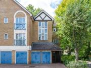 Apartment London London 92474415
