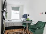 Apartment London London 93030523