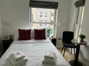 Apartment London London 93497121