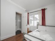 Apartment London London LS67146649