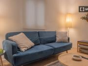 Apartamento de 2 dormitorios en alquiler en Ríos Rosas,...