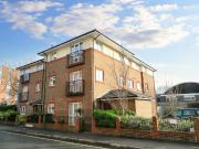 Apartment to let in Chichester Terrace, Barrington Court...