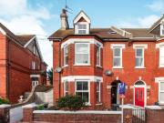 Apartment to rent in Bedford Grove, Eastbourne, BN21 |...
