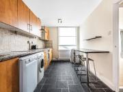 apartment to rent in Bramlands Close, Battersea, London,...