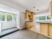 apartment to rent in Bramlands Close, London, SW11