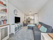 apartment to rent in Bramlands Close, London, SW11