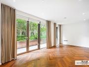Apartment to rent in Capital Building, Embassy Gardens, SW11
