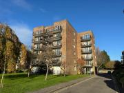 Apartment to rent in Cardinal Court, Grand Avenue,...