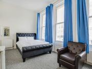apartment to rent in Castletown Road, West Kensington,...