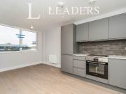 Apartment to rent in Compass Point, 450 Romsey Road,...