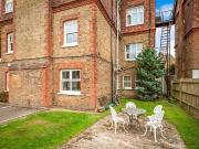 Apartment to rent in Croydon Road, Reigate, RH2 | Leaders Apartment to rent in Croydon Road, Reigate, RH2 | Leaders