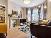 apartment to rent in Kinnear Road, London, W12