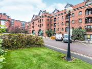 Apartment to rent in Middle Warehouse, Castle Quay,...