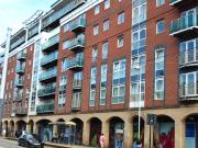 Apartment to rent in Royal Plaza, 2 Westfield Terrace,...