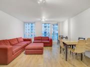 apartment to rent in St. George Wharf, London, SW8