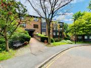 Apartment to rent in Steep Hill, Croydon, CR0 | Leaders