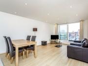 Apartment to rent in The Crescent, Gunwharf Quays,...