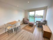 Apartment to rent in The Crescent, Gunwharf Quays,...
