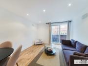 Apartment to rent in Wandsworth Road, SW8