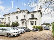 Apartment to rent in Wray Park Road, RH2 | Leaders Apartment to rent in Wray Park Road, RH2 | Leaders