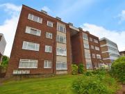 apartment Torrington Park, North Finchley, London, N12 9TD