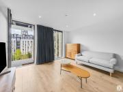 apartment Waterman House, London E15