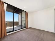 Apartment with 1 bedroom, 1 bathroom & parking for 1 car