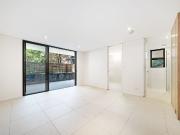 Apartment with 1 bedroom, 1 bathroom & parking for 1 car