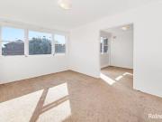 Apartment with 2 bedrooms, 1 bathroom & parking for 1 car