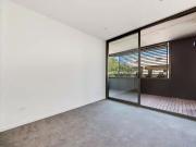 Apartment with 2 bedrooms, 2 bathrooms & parking for 1 car