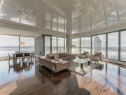 Apartment with pool