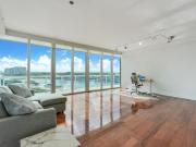 Apartment with pool