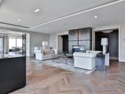 Apartment with pool