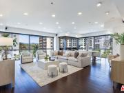 Apartment with pool