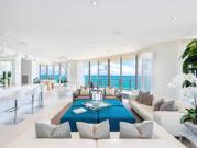 Apartment with pool