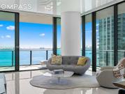 Apartment with pool