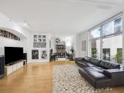 Apartment with terrace