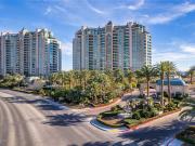 Apartment with terrace and pool