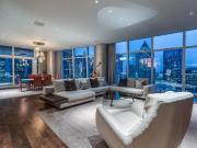 Apartment with terrace and pool