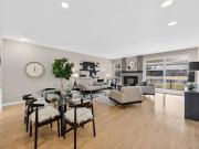 Apartment with terrace and pool