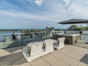 Apartment with terrace and pool