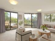 APARTMENT WITH VIEWS