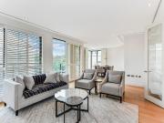 apartment Wycombe Square, W8