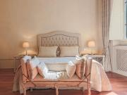 Apartments Florence Secret Ceiling