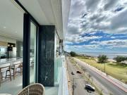 Apatamento com 220 M² privativos, 04 Suites de frente...