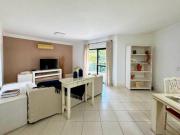 Apê à venda, localizado na Praia das Pitangueiras...