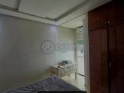 Apparemment à vendre